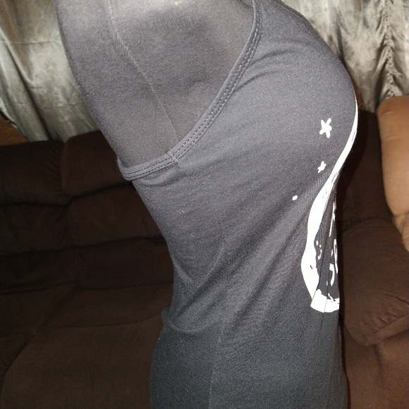 Hot Topic , I need more space tank top size xs - Picture 2 of 9